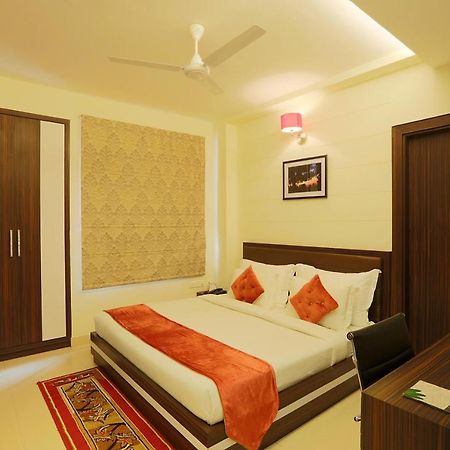 Hotel Premiere Villa  Varanasi Esterno foto