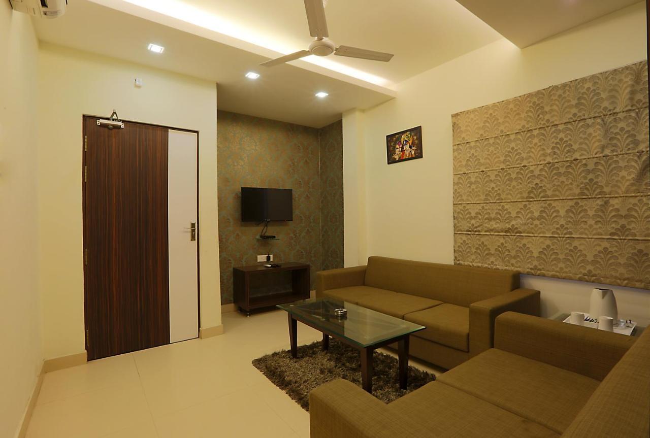 Hotel Premiere Villa  Varanasi Esterno foto