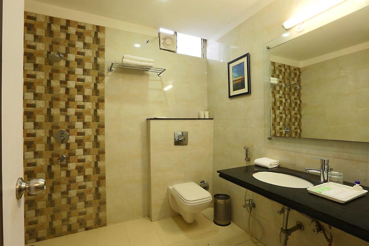 Hotel Premiere Villa  Varanasi Esterno foto