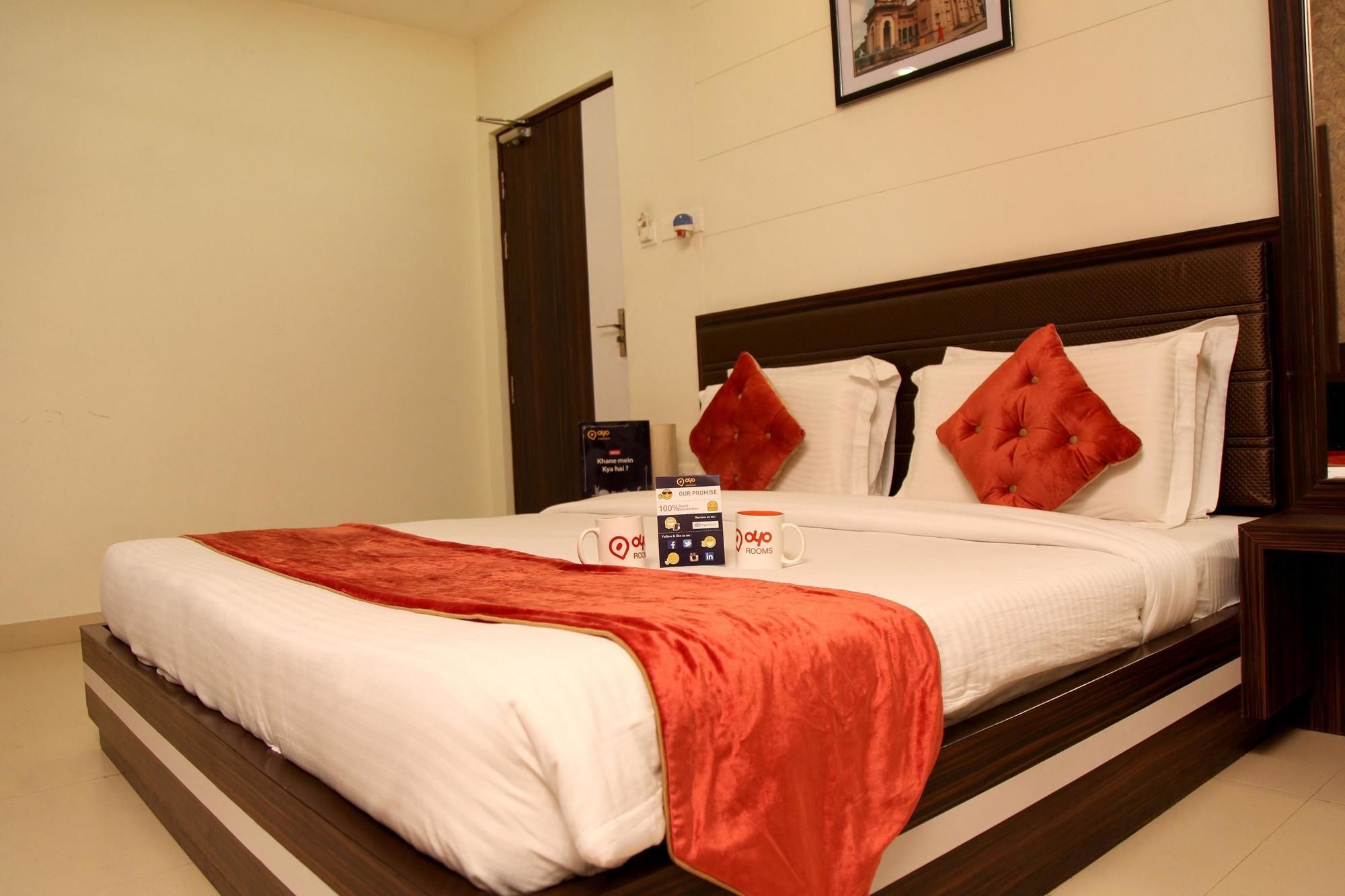 Hotel Premiere Villa  Varanasi Esterno foto