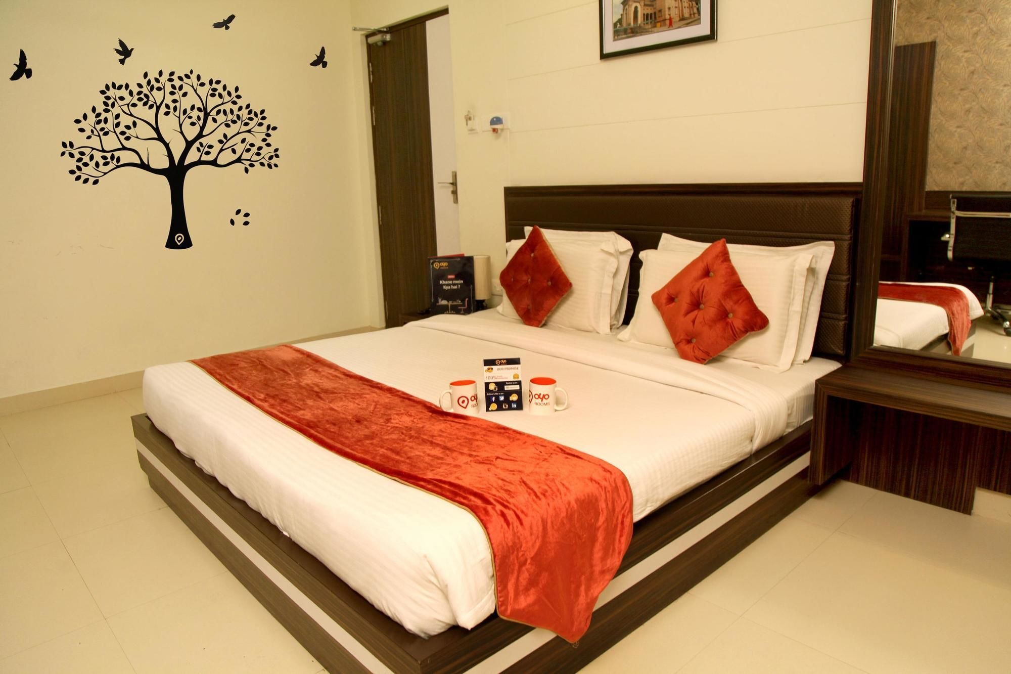 Hotel Premiere Villa  Varanasi Esterno foto